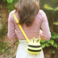 BEE  SHOULDER BAG